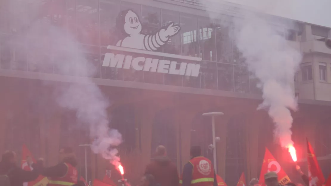 VIDÉO. 500 personnes mobilisées à Clermont-Ferrand contre les fermetures d'usines Michelin