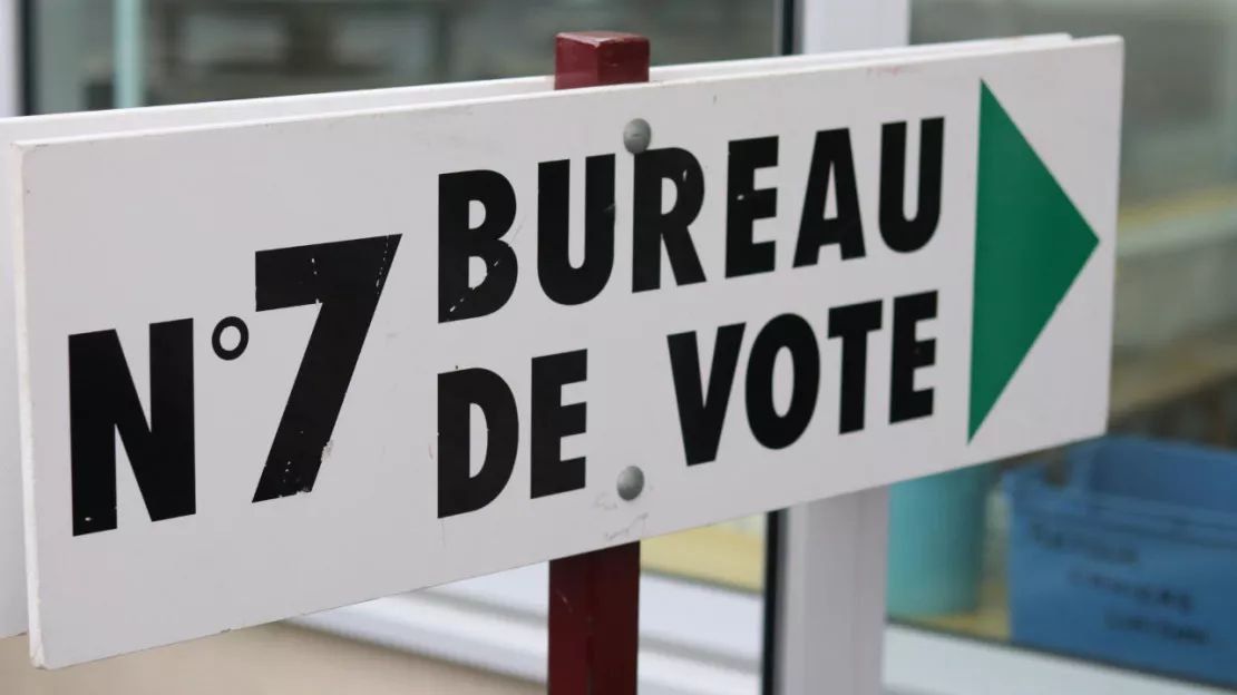 À  Lezoux (Puy-de-Dôme), seulement 227 voix d'écart entre André CHASSAIGNE (NFP) et Brigitte CARLETTO (RN)