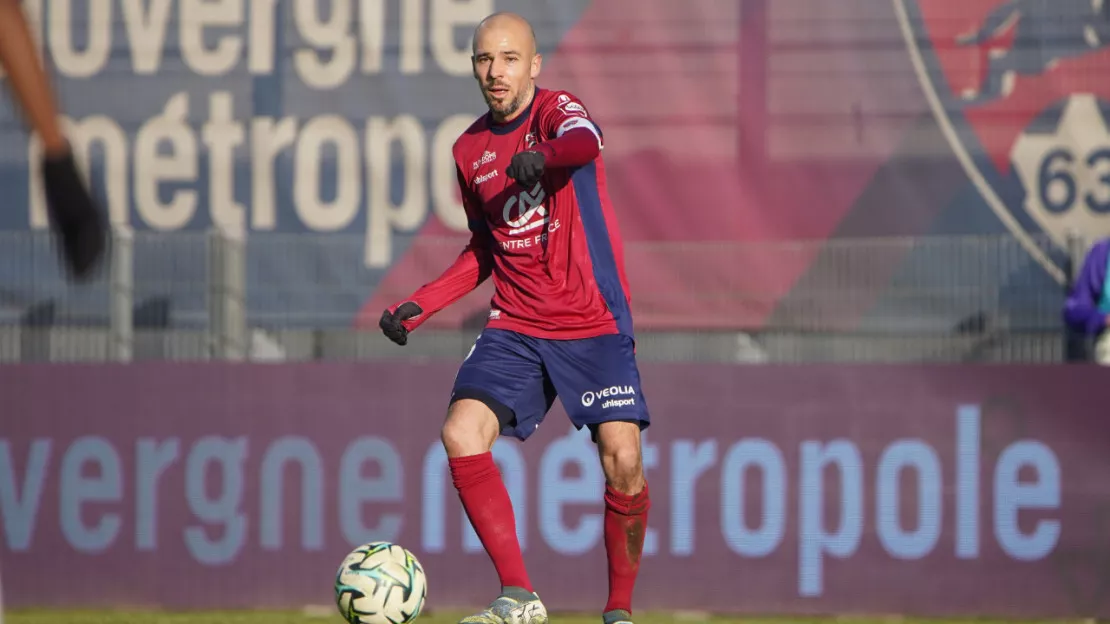 Clermont Foot accroche Laval à la maison (1-1)