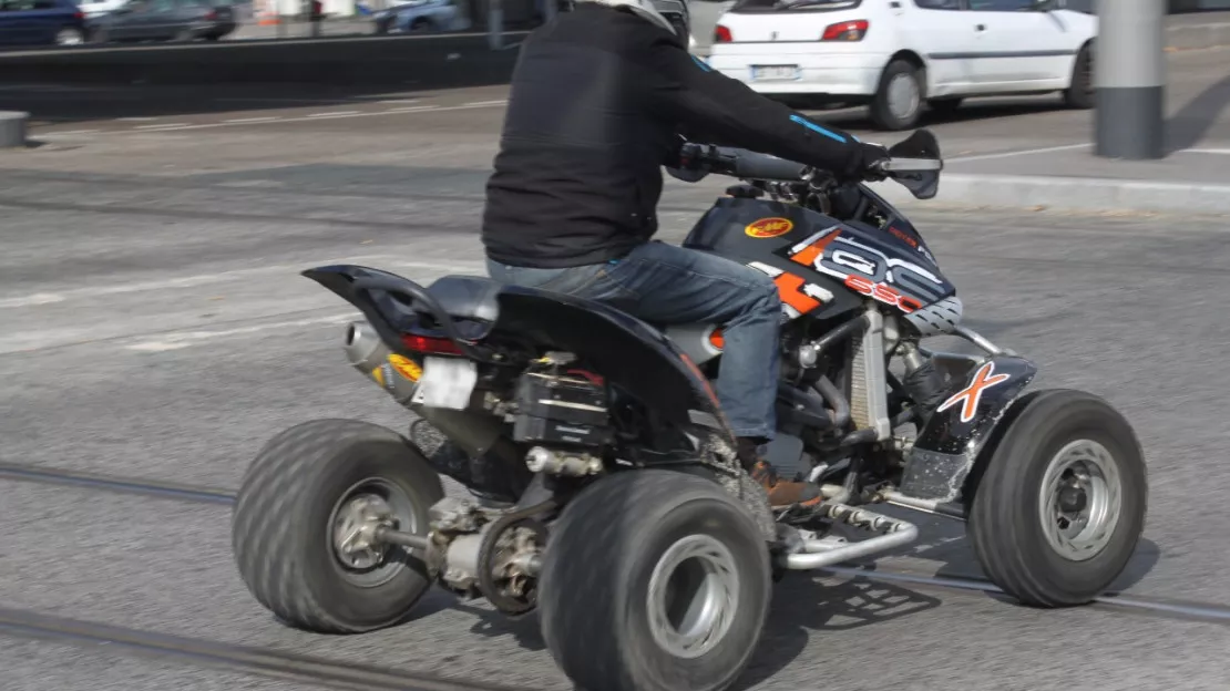 En quad dans les rues de Clermont-Ferrand, il manque de renverser des piétons