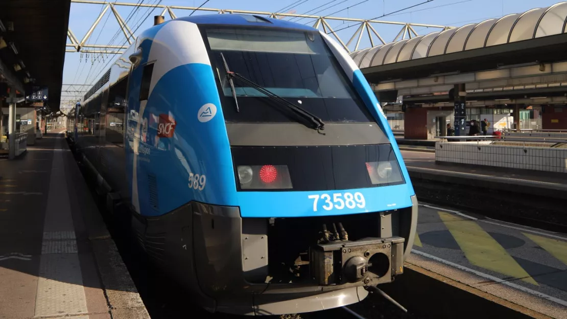 Face aux retards répétés sur la ligne Paris-Clermont, des parlementaires "rassemblés pour agir"