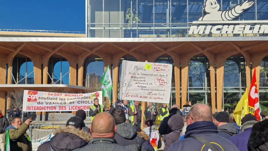 Les employés Michelin manifestent à Clermont-Ferrand