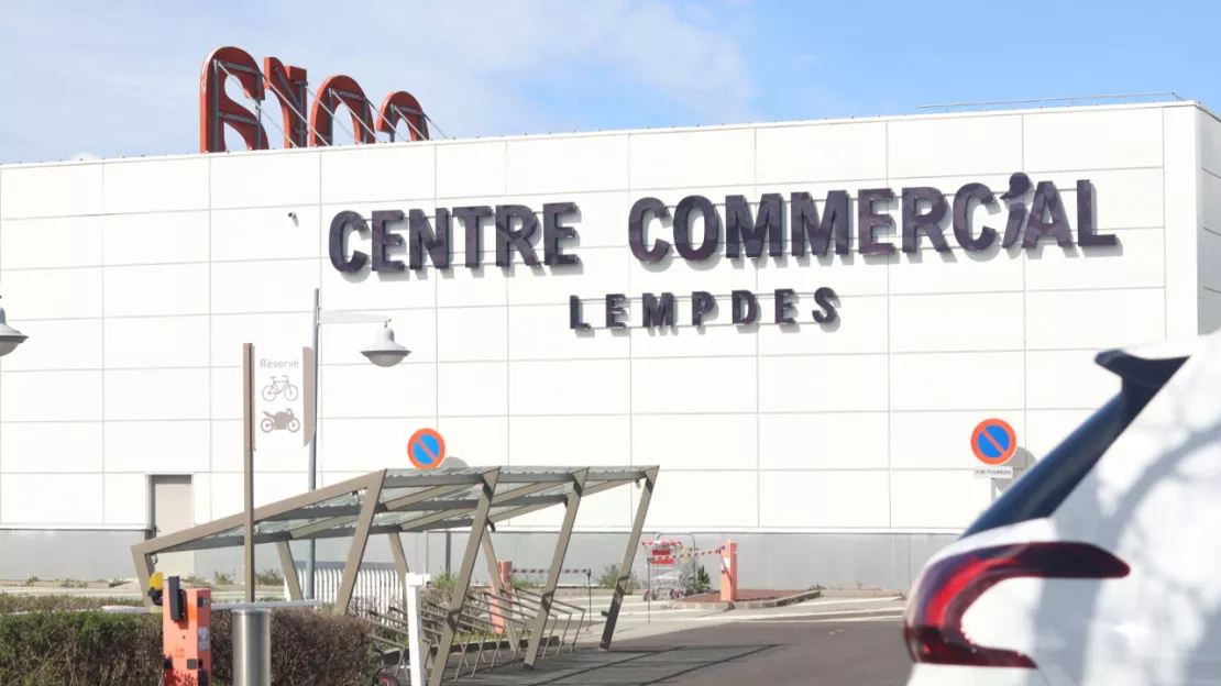 Les hypermarchés Cora de Lempdes (63) et Vichy (03) transformés en Carrefour